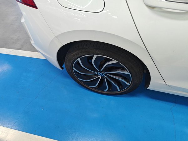 Volkswagen Golf 2021, 68800 км, за 13477 USD - фото 10