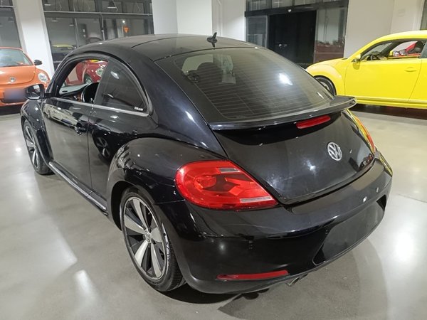 Volkswagen Beetle 2013, 109200 км, за 13175 USD