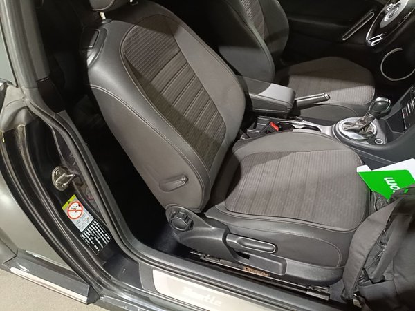 Volkswagen Beetle 2013, 109200 км, за 13175 USD - фото 23