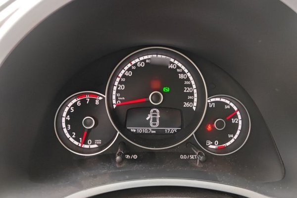 Volkswagen Beetle 2014, 68800 км, за 10158 USD - фото 10