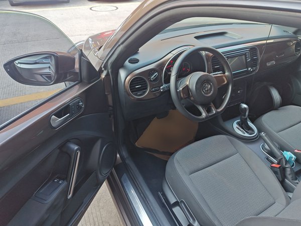 Volkswagen Beetle 2015, 146000 км, за 8704 USD - фото 12