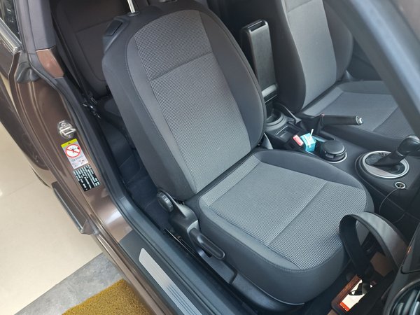 Volkswagen Beetle 2015, 146000 км, за 8704 USD - фото 16