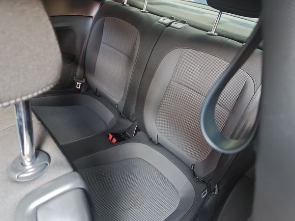 Volkswagen Beetle 2015, 146000 км, за 8704 USD - фото 13