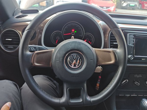 Volkswagen Beetle 2015 180TSI model, 2015 года