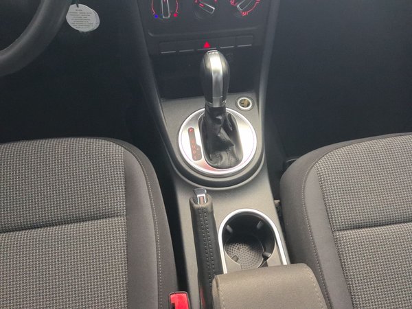 Volkswagen Beetle 2015, 163000 км, за 8928 USD - фото 17