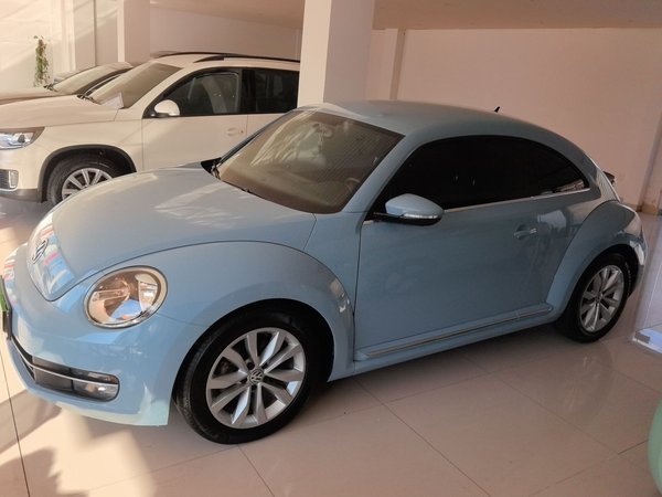 Volkswagen Beetle 2015, 163000 км, за 8928 USD