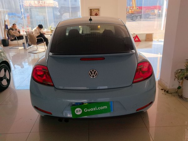 Volkswagen Beetle 2015, 163000 км, за 8928 USD