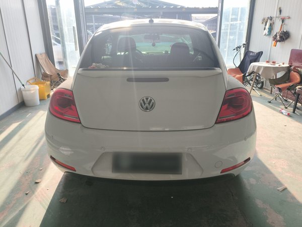 Volkswagen Beetle 2015, 83000 км, за 11340 USD