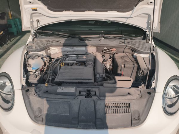 Volkswagen Beetle 2015, 83000 км, за 11340 USD - фото 19