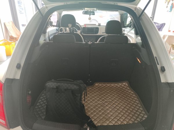 Volkswagen Beetle 2015, 83000 км, за 11340 USD - фото 18