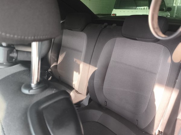 Volkswagen Beetle 2015, 83000 км, за 11340 USD - фото 16