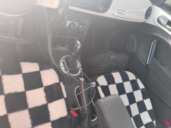 Volkswagen Beetle 2015, 83000 км, за 11340 USD - фото 13