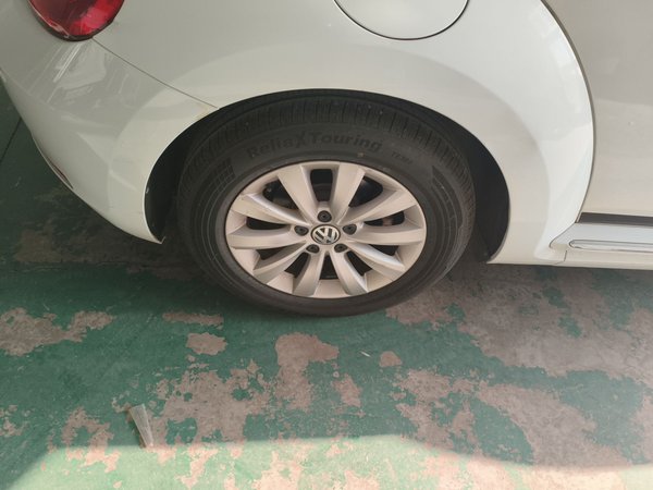 Volkswagen Beetle 2015, 83000 км, за 11340 USD - фото 25