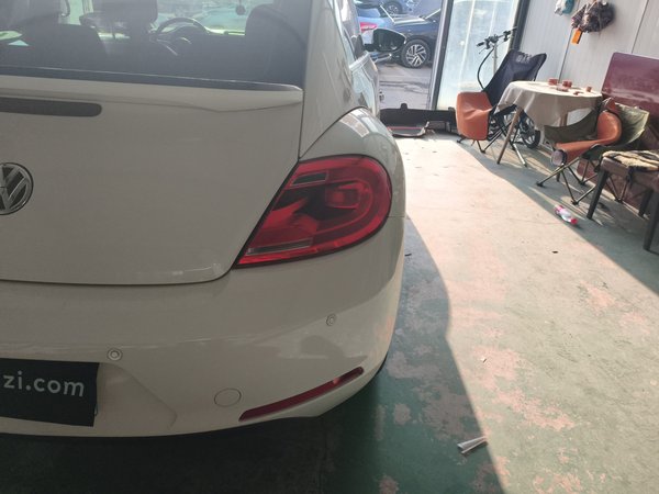 Volkswagen Beetle 2015, 83000 км, за 11340 USD - фото 7