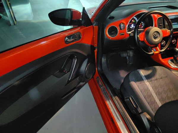 Volkswagen Beetle 2017, 81800 км, за 9215 USD - фото 17