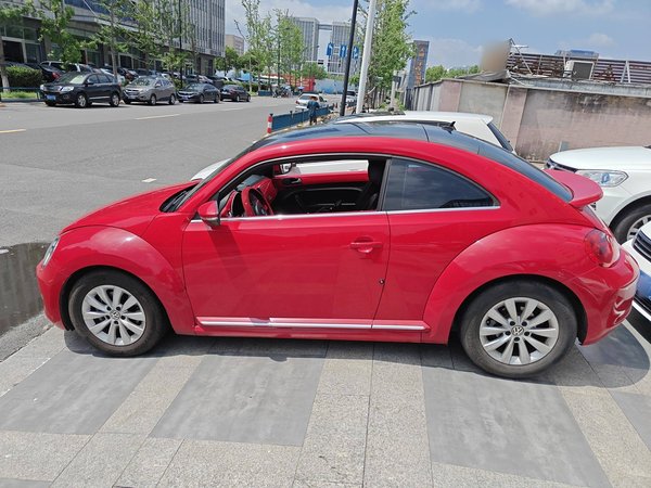 Volkswagen Beetle 2017, 76200 км, за 10538 USD