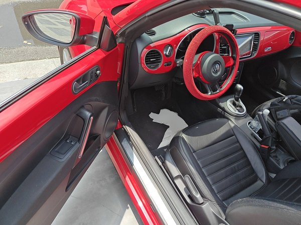 Volkswagen Beetle 2017, 76200 км, за 10538 USD - фото 19