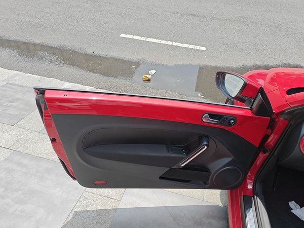 Volkswagen Beetle 2017, 76200 км, за 10538 USD - фото 26