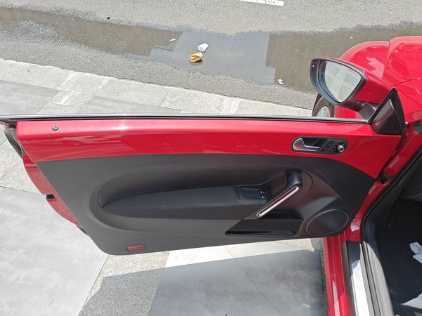 Volkswagen Beetle 2017, 76200 км, за 10538 USD - фото 27