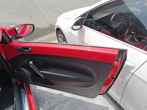 Volkswagen Beetle 2017, 76200 км, за 10538 USD - фото 25