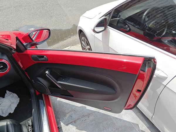 Volkswagen Beetle 2017, 76200 км, за 10538 USD - фото 24