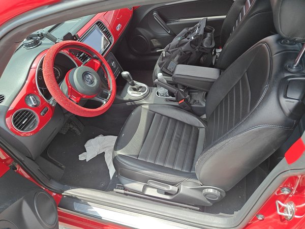 Volkswagen Beetle 2017, 76200 км, за 10538 USD - фото 18