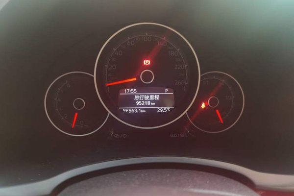 Volkswagen Beetle 2018, 95200 км, за 10722 USD - фото 12