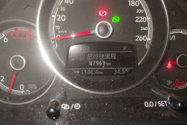 Volkswagen Beetle 2018, 87899 км, за 13426 USD - фото 12