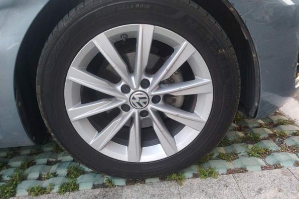 Volkswagen Beetle 2018, 87899 км, за 13426 USD - фото 8