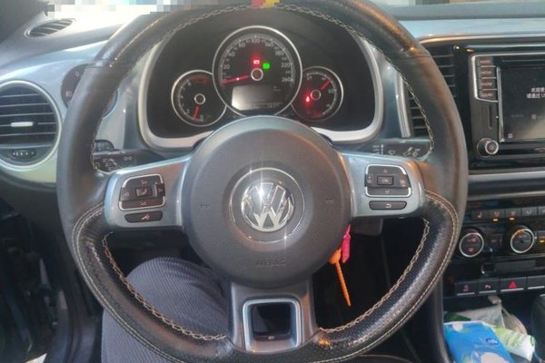 Volkswagen Beetle 2018, 87899 км, за 13426 USD - фото 10
