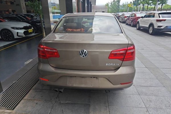 Volkswagen Bora 2014, 51700 км, за 6540 USD