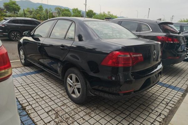 Volkswagen Bora 2014, 82500 км, за 4346 USD