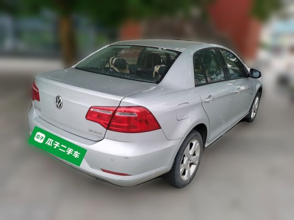 Volkswagen Bora 2015, 74500 км, за 5137 USD
