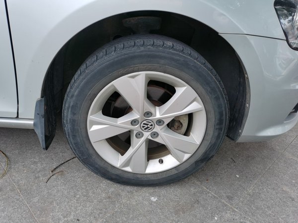 Volkswagen Bora 2015, 74500 км, за 5137 USD