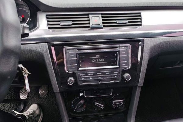 Volkswagen Bora 2016, 114300 км, за 5682 USD - фото 22