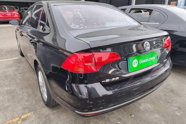 Volkswagen Bora 2016, 114300 км, за 5682 USD