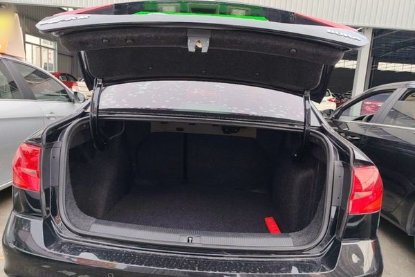 Volkswagen Bora 2016, 114300 км, за 5682 USD - фото 28