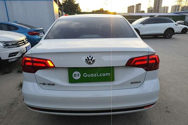Volkswagen Bora 2017, 112300 км, за 6252 USD