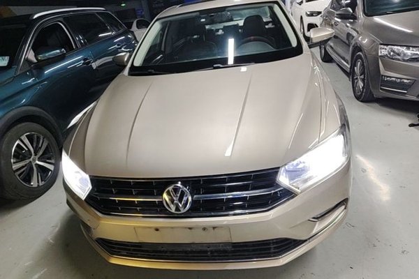 Volkswagen Bora 2017, 137300 км, за 6803 USD