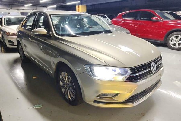 Volkswagen Bora 2017, 137300 км, за 6803 USD