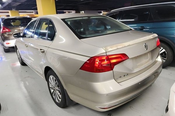 Volkswagen Bora 2017, 137300 км, за 6803 USD