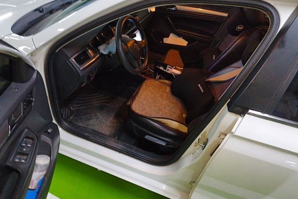 Volkswagen Bora 2018, 148400 км, за 5496 USD - фото 17