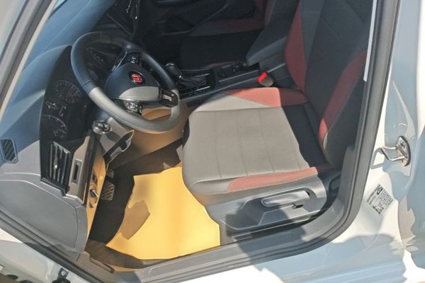 Volkswagen Bora 2019, 43800 км, за 9327 USD - фото 21