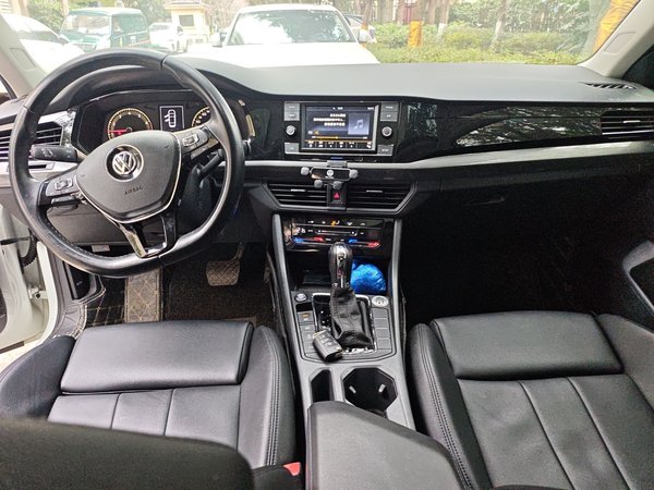 Volkswagen Bora 2020, 64100 км, за 10621 USD - фото 10