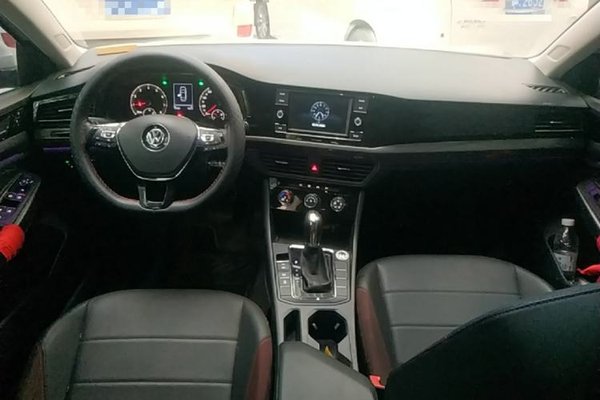 Volkswagen Bora 2020, 53000 км, за 9010 USD - фото 12