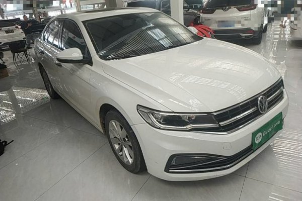 Volkswagen Bora 2020, 53000 км, за 9010 USD