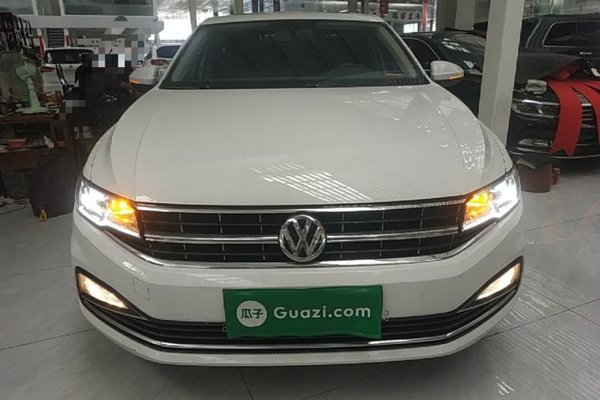 Volkswagen Bora 2020, 53000 км, за 9010 USD
