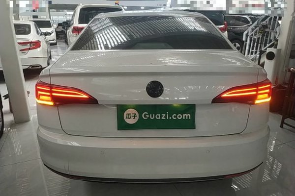 Volkswagen Bora 2020, 53000 км, за 9010 USD