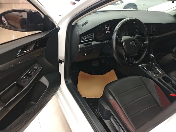 Volkswagen Bora 2020, 62200 км, за 9559 USD - фото 19