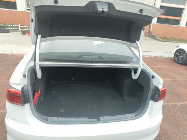Volkswagen Bora 2021, 28800 км, за 10549 USD - фото 22